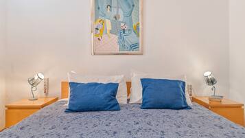 2 slaapkamers, een strijkplank/strijkijzer, wifi, beddengoed