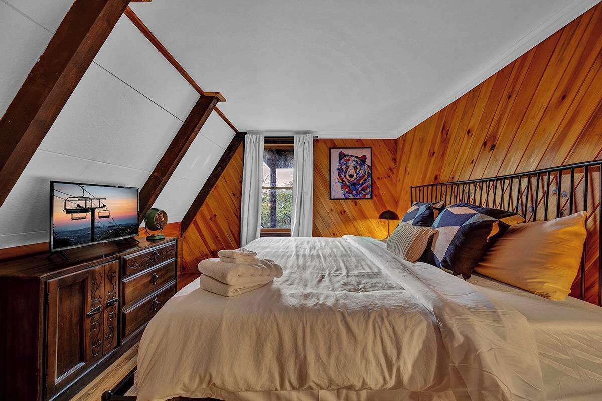 5 slaapkamers, een strijkplank/strijkijzer, wifi, beddengoed