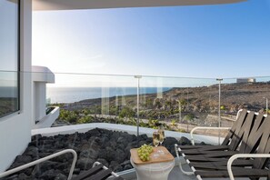 Superior Villa | Terrace/patio