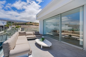 Deluxe Villa | Terrace/patio