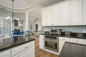 Unclassified image, 4 of 44, button