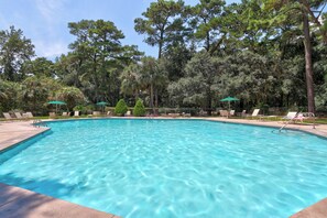 Unclassified image, 3 of 44, button