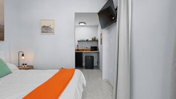 1 slaapkamer, een strijkplank/strijkijzer, reisbedje, wifi