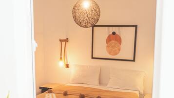 Deluxe Double Room, 1 Queen Bed | Iron/ironing board, free WiFi