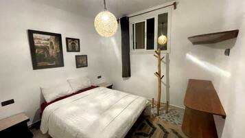 Iron/ironing board, free WiFi