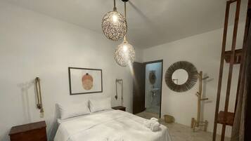 Deluxe Double Room, 1 Queen Bed | Iron/ironing board, free WiFi