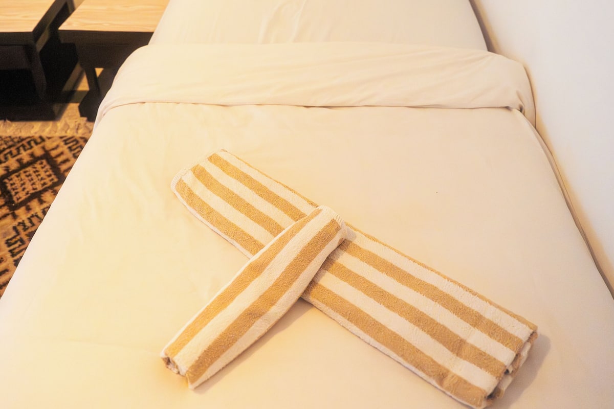 Deluxe Twin Room | Iron/ironing board, free WiFi