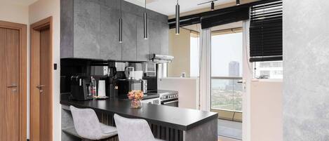 Fridge, microwave, oven, stovetop