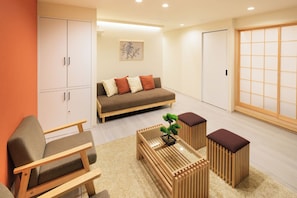 Suíte em estilo japonês, vista para a cidade | Área de estar
