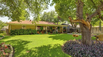 ハウス (3 Bedrooms) | 施設の正面