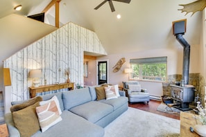 House (2 Bedrooms) | Interior