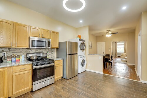 Private Backyard Jawn! Multi-level Philly Rowhouse