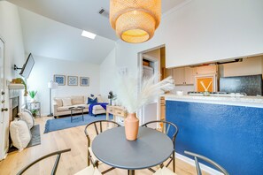 Apartment (1 Bedroom) | Interior