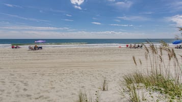 Apartment (3 Bedrooms) | Front of property