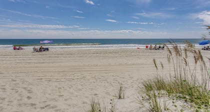 Direct Beach Access! Walkable Condo on Ocean Blvd