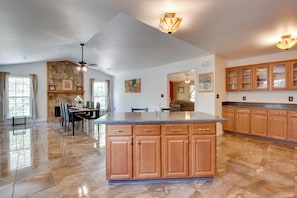 House (2 Bedrooms) | Interior