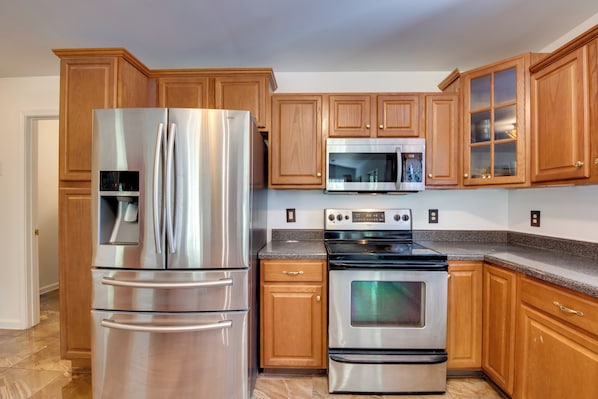 House (2 Bedrooms) | Interior