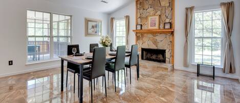 House (2 Bedrooms) | Interior