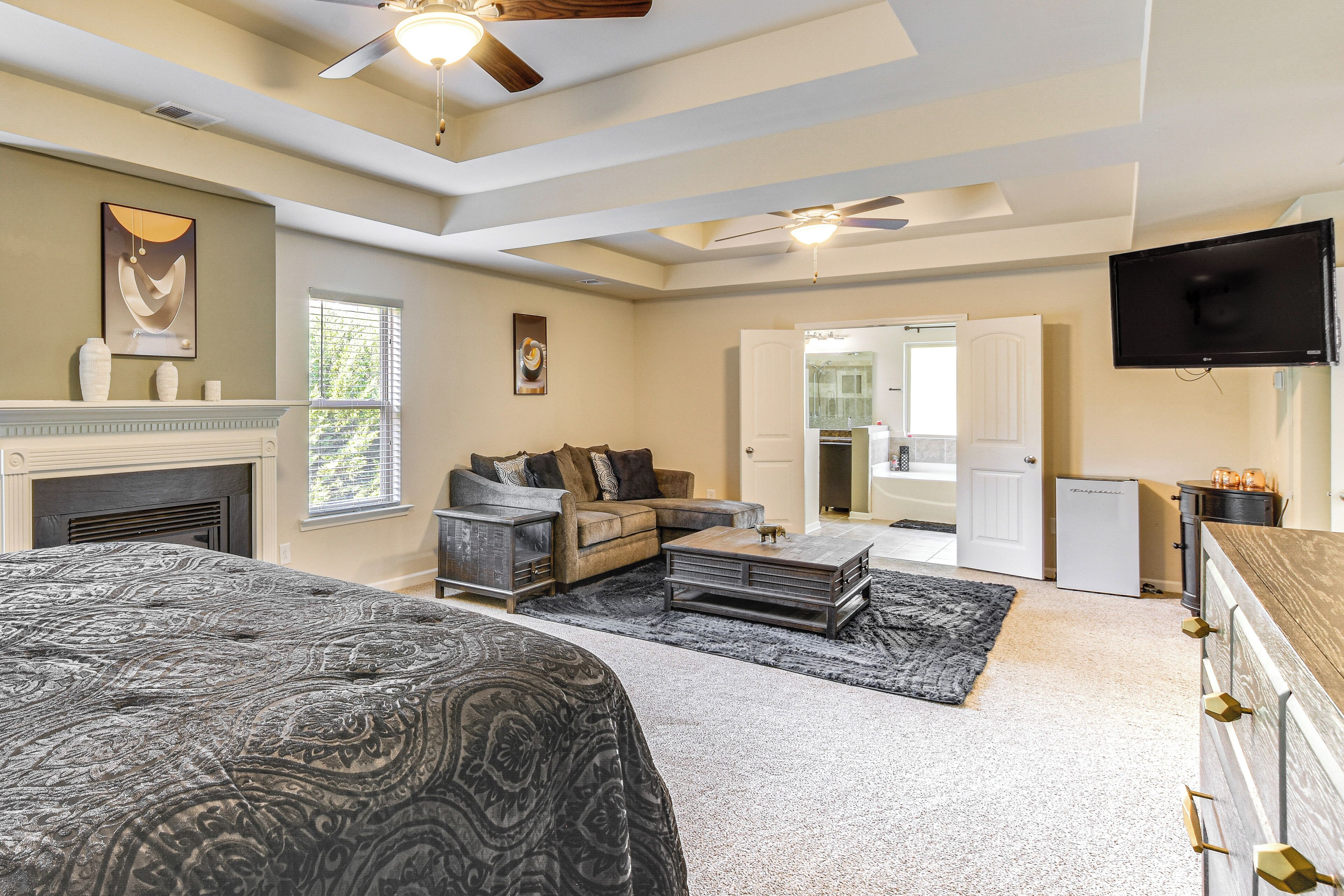 House (5 Bedrooms) | Interior