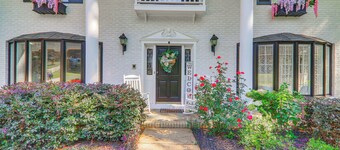 Game Room + Pond: Spacious Gainesville Getaway!