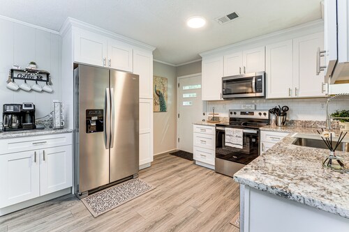 Peaceful Chatham Home in Virginia Countryside!