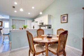 House (2 Bedrooms) | Interior