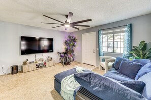 Apartment (1 Bedroom) | Interior - Ground-level Getaway: 3 Mi to Bullhead City Parks (Bullhead City)