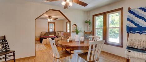 House (2 Bedrooms) | Interior