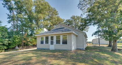 Pets Welcome: Tranquil Retreat w/ Yard in Jewett!
