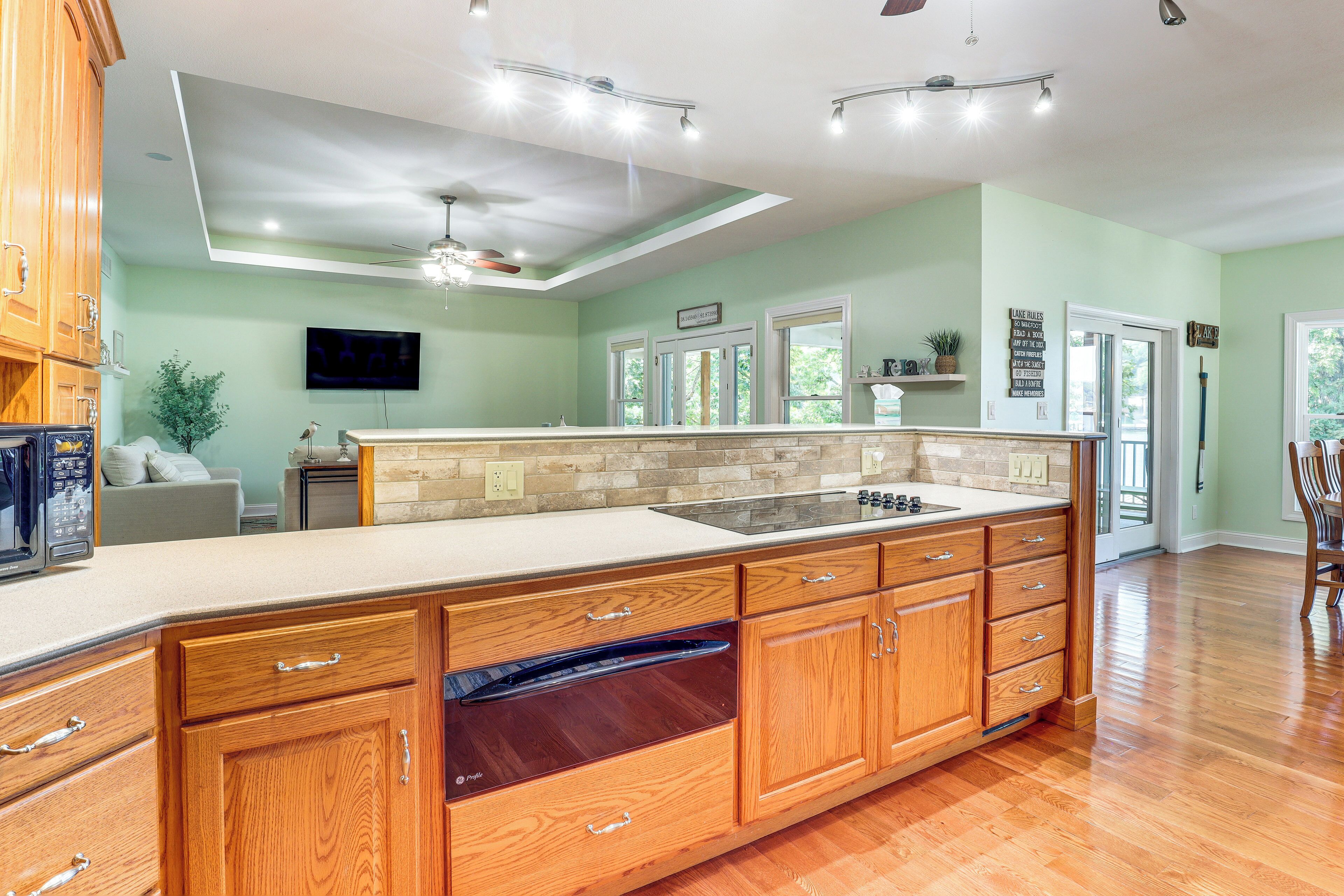 House (3 Bedrooms) | Interior