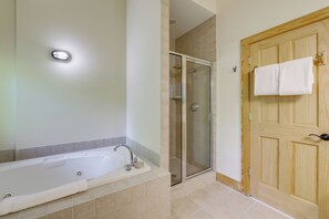 House (3 Bedrooms) | Interior - Play Golf & Tennis: Family Escape in Cashiers! (Cashiers)