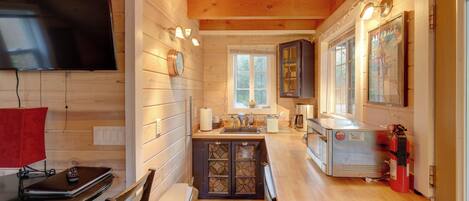 House (1 Bedroom) | Interior