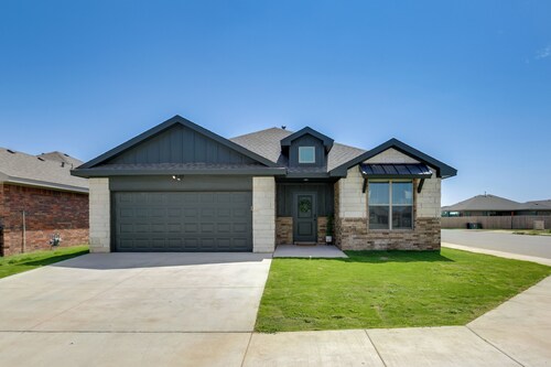 Hot Tub & Game Room: 'raider Resort' in Lubbock