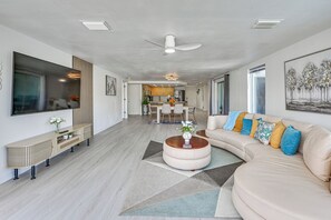 House (4 Bedrooms) | Interior - Sunset Views & Hot Tub: Lakefront Holiday Retreat! (Holiday)
