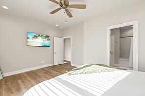 2 habitaciones, tabla de planchar con plancha, wifi y ropa de cama 