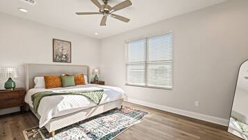 2 makuuhuonetta, silitysrauta/-lauta, Wi-Fi, vuodevaatteet