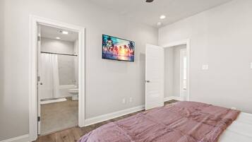 2 Schlafzimmer, Bügeleisen/Bügelbrett, WLAN, Bettwäsche