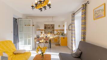 Televisie en een open haard