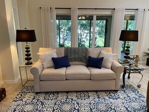 Smart TV - Relaxation, Villages style—your happy place awaits (The Villages)