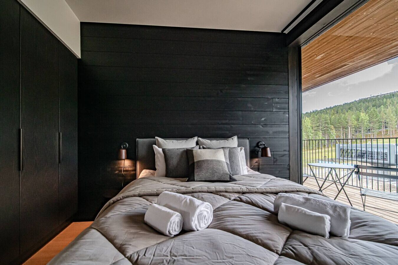 3 عدّة غرف نوم ومكتب ومكواة/لوح كي وواي فاي