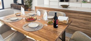 Leilighet, 2 soverom, balkong, hageutsikt | Spiseområde