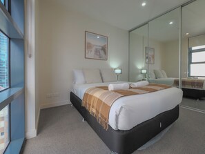 2 bedrooms, iron/ironing board, free WiFi, bed sheets