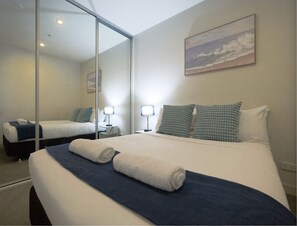 2 bedrooms, iron/ironing board, free WiFi, bed sheets