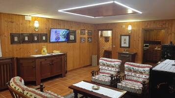 Vila, vista para o vale | Área de estar