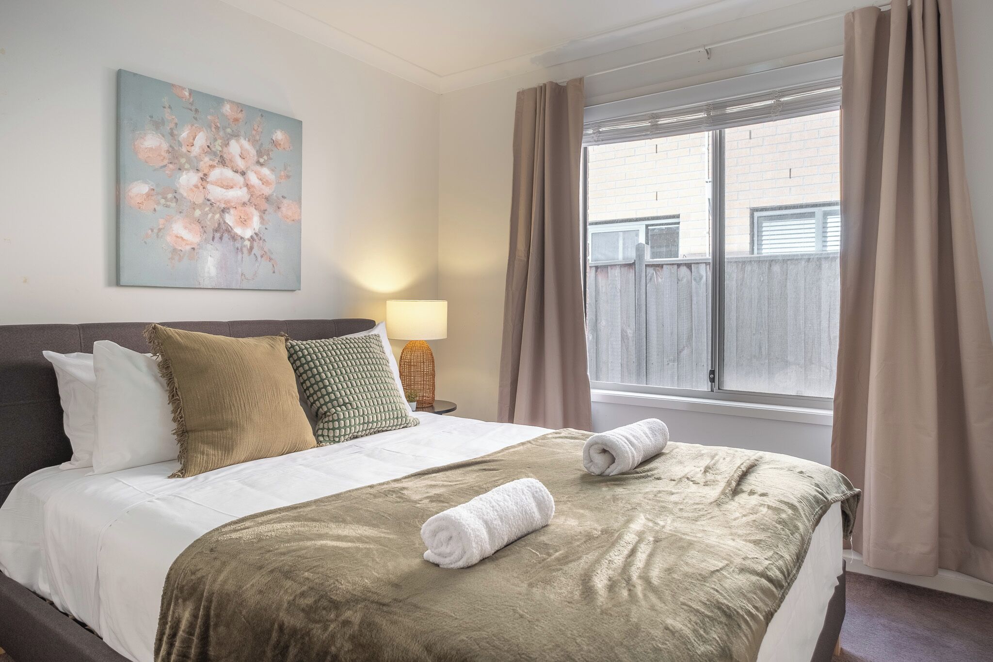 4 bedrooms, desk, iron/ironing board, WiFi