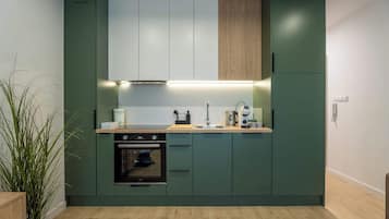 Réfrigérateur, four, plaque de cuisson, lave-vaisselle