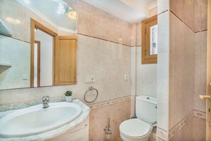 تجهيزات دش، مجففات شعر، مناشف