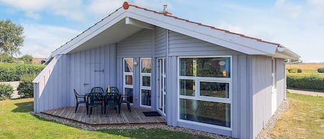 House | Outdoor dining