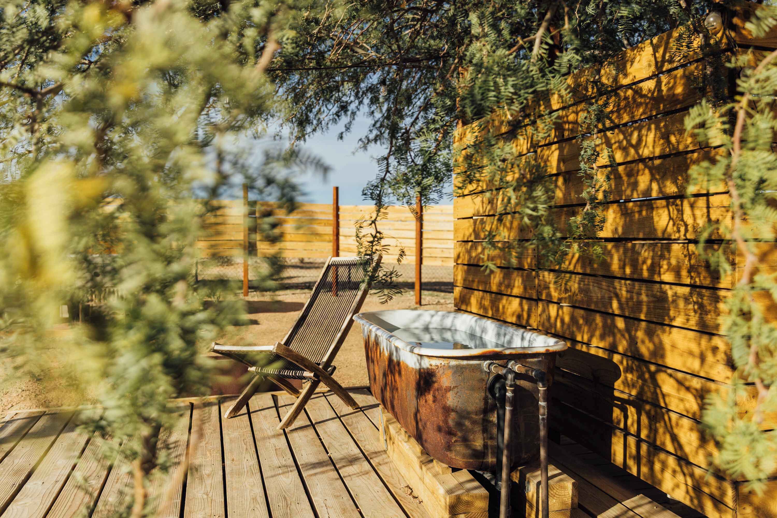 Tina de hidromasaje al aire libre