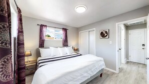 4 bedrooms, iron/ironing board, travel cot, WiFi